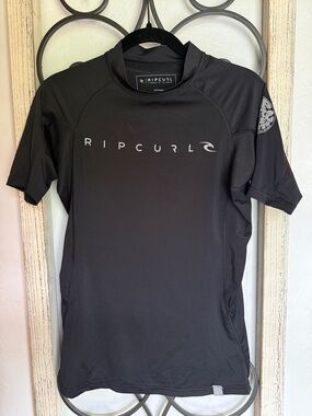 Rip Curl Black Short-Sleeve Swim Top with Gray Logo